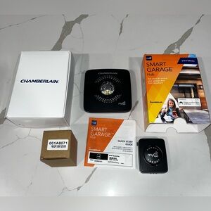 Chamberlain MyQ Smart Garage Door Hub-Wifi Controller & Alerts: Black New!